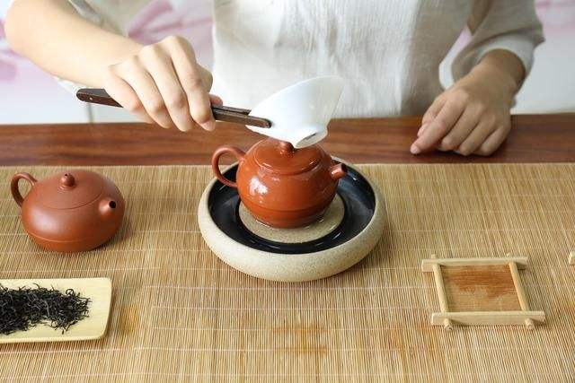 紫砂壶泡茶手法，传统与现代的完美结合