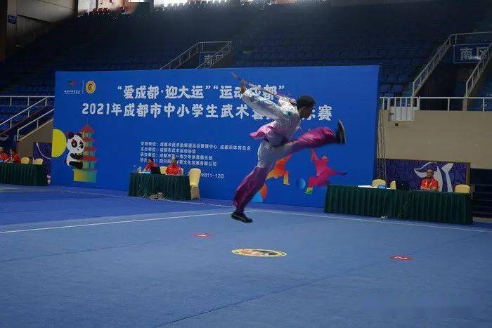 业余在武馆学武，体验与实践中华武术的魅力
