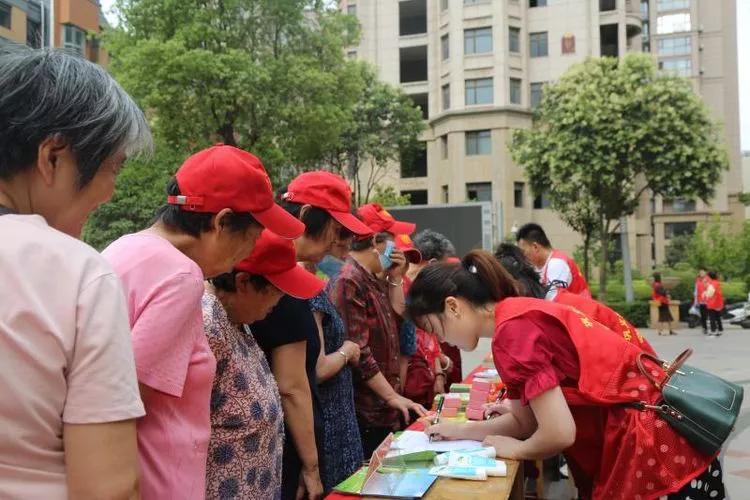 环保条幅内容，呼唤绿色生活，共建美好未来