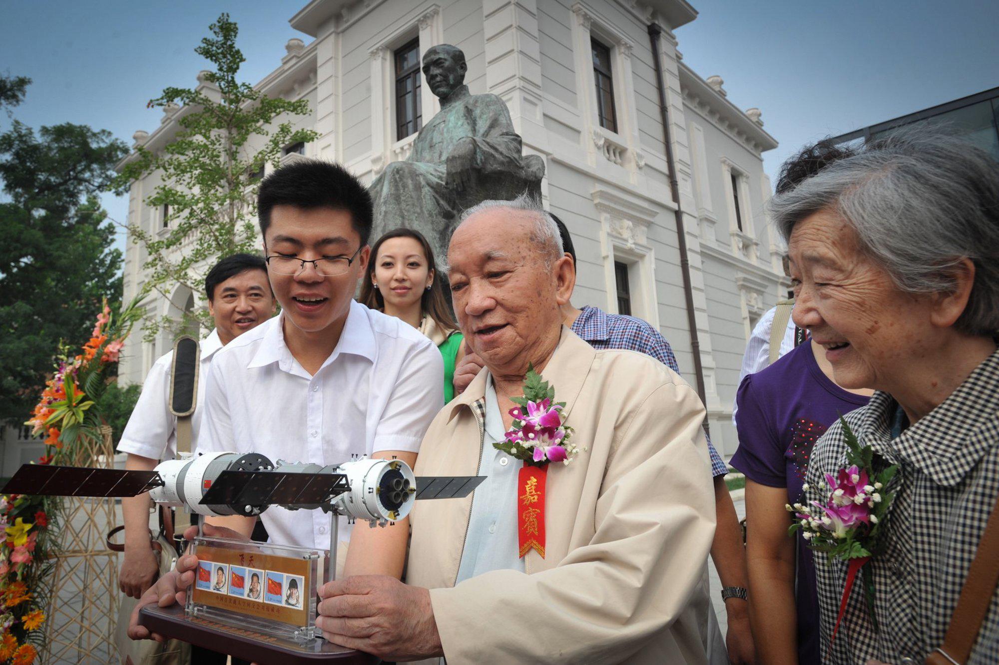 CAD素材与人物设计，从构思到实现的旅程
