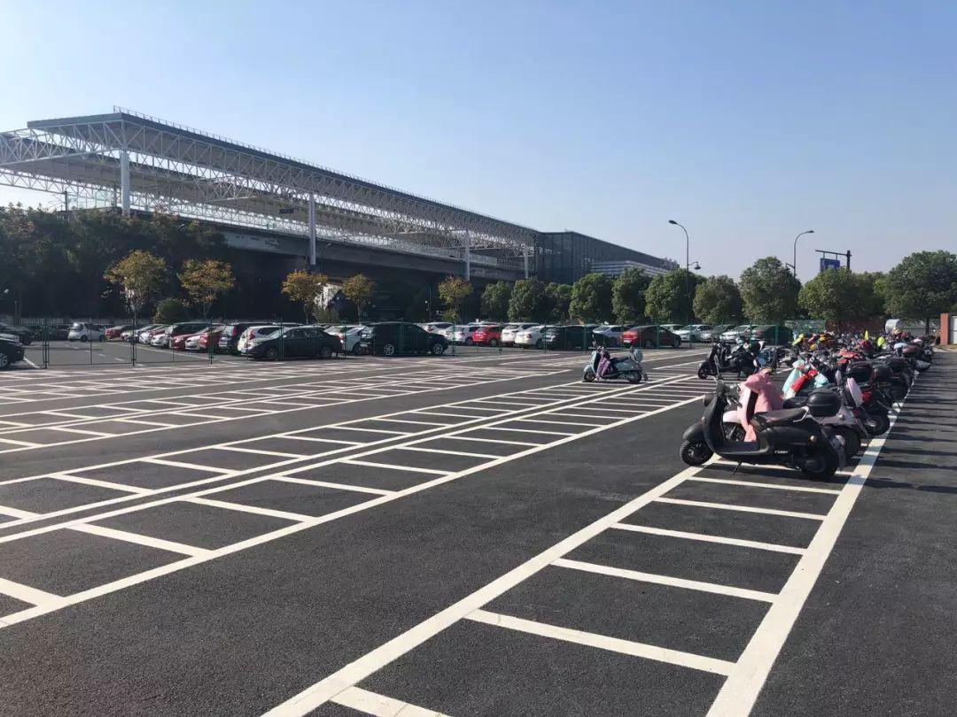高铁站停车场收费标准详解