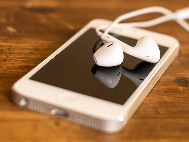 iPhone耳机，技术与设计的完美结合