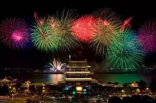 大型烟火价格，市场分析与探讨