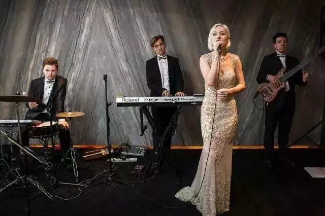乐队低音的魅力与重要性