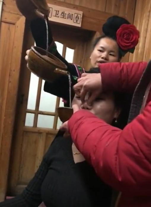捏鼻子，一种日常行为背后的奥秘与启示