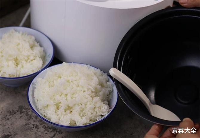 老式蒸米饭，传统美食的魅力与制作方法