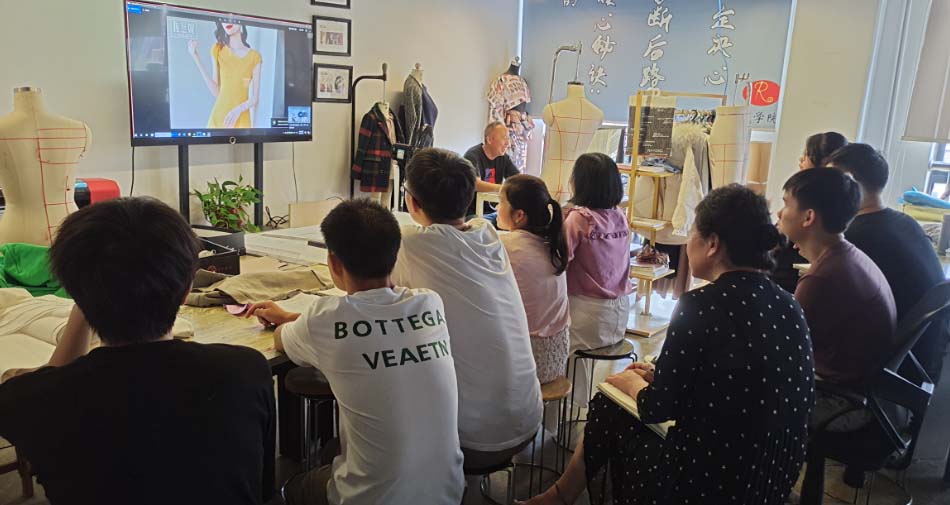 杭州手袋出格培训，打造时尚产业的专业人才