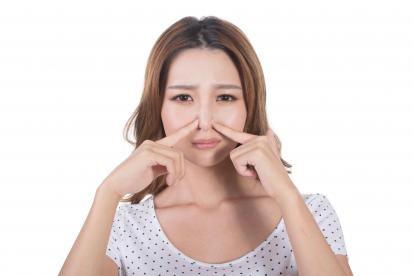 鼻子酸酸的是怎么回事