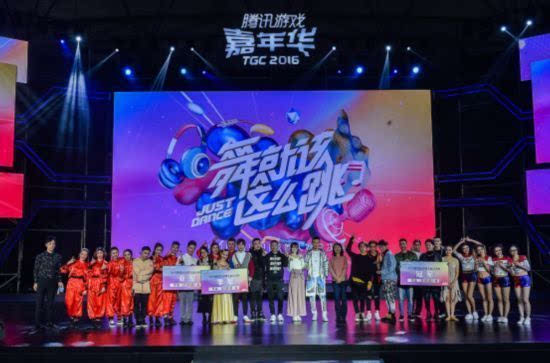 舞台上的璀璨女声，配音与歌唱的完美结合