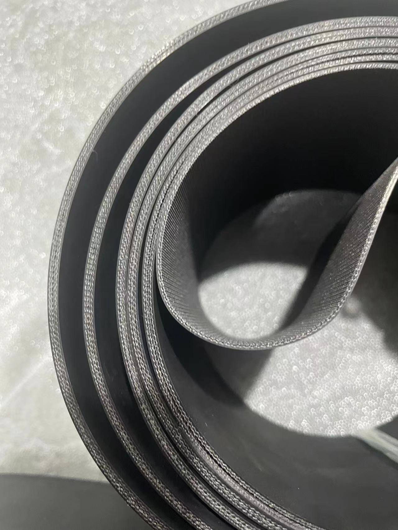 皮带与钢带，应用与特性的探讨
