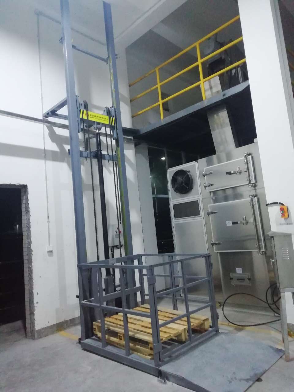 河北简易升降货梯，高效物流解决方案的关键一环