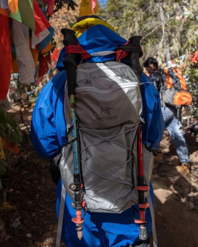国产登山包K2，探索自然，体验极致之旅