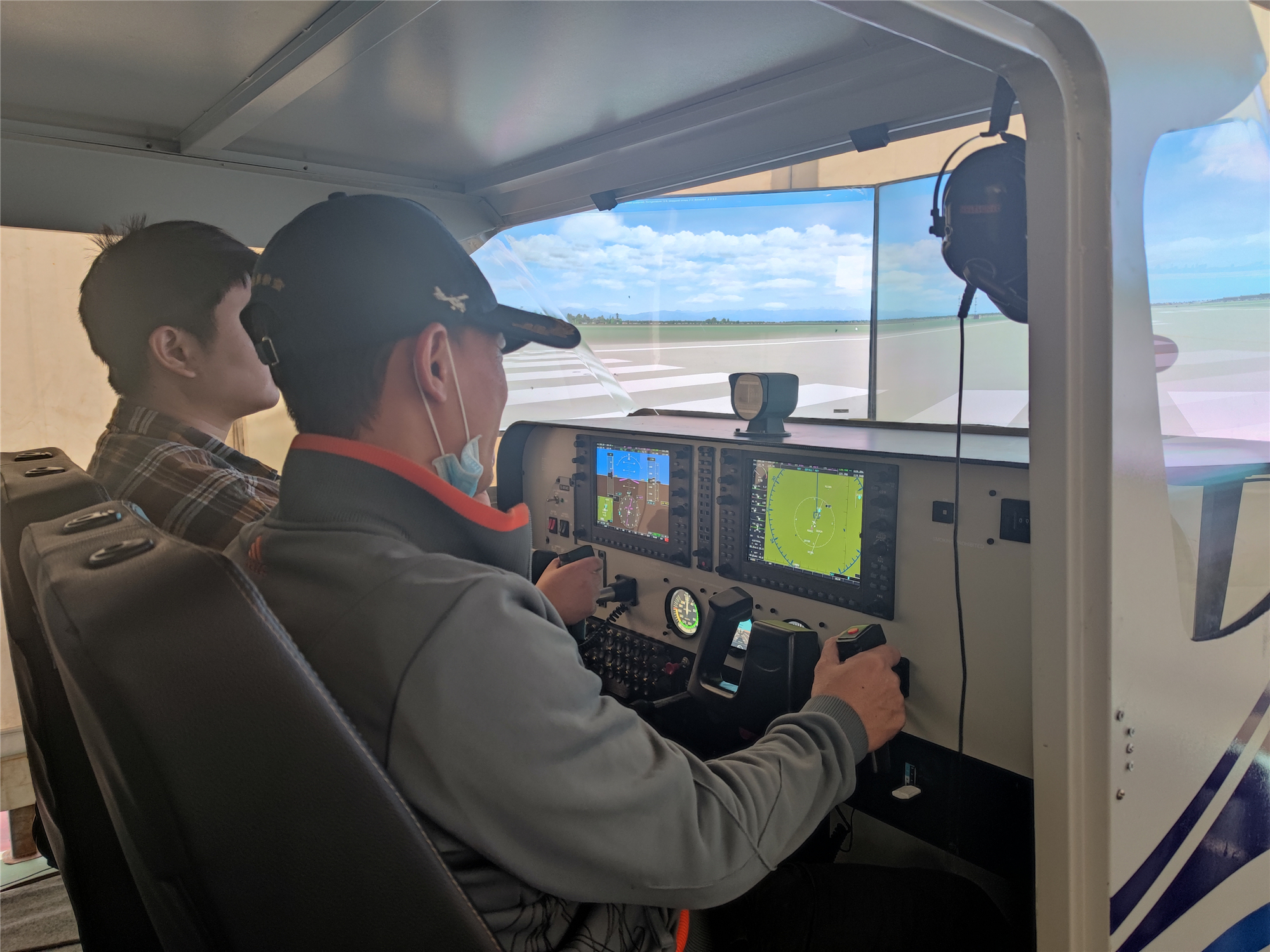 固定翼航模模拟器，探索航空领域的全新体验