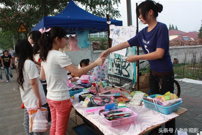 跑江湖摆地摊，揭秘最新产品的魅力与机遇