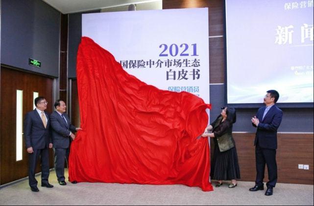 汇丰模型，引领金融行业的卓越典范