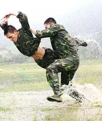 女武警待遇，公平与尊重的体现