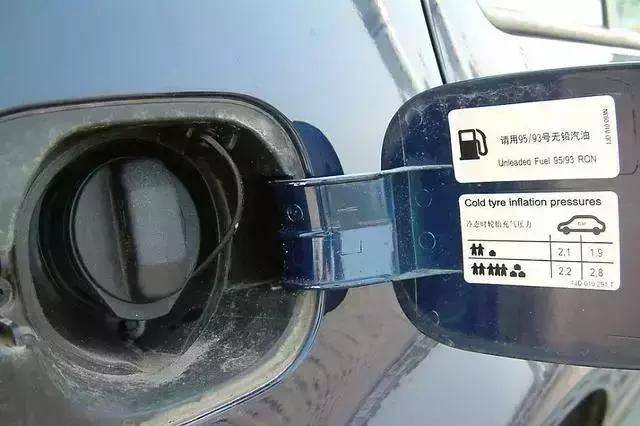油箱气压过高有危险吗？解析油箱气压过高背后的隐患与应对措施