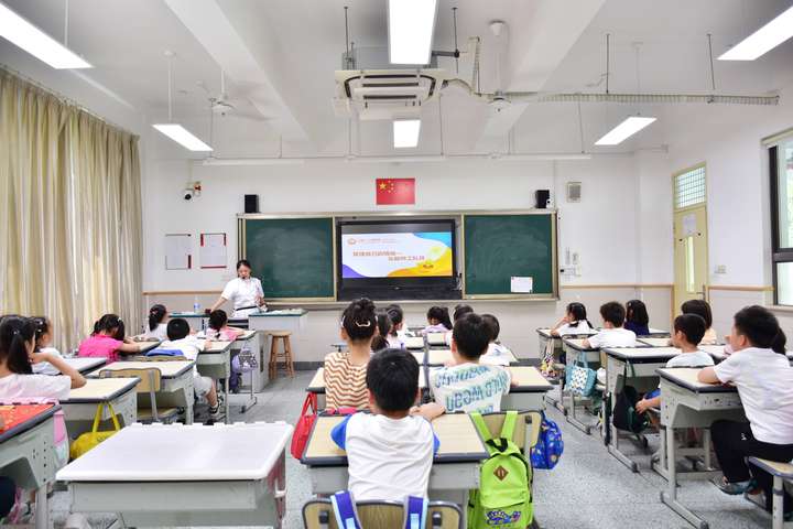 上海儿童医院专家心理团队，守护儿童心理健康的坚实后盾