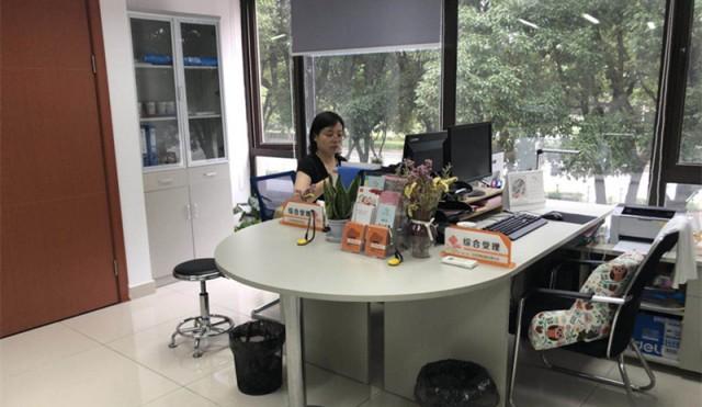 界面记者的角色与挑战，新闻行业的多面手
