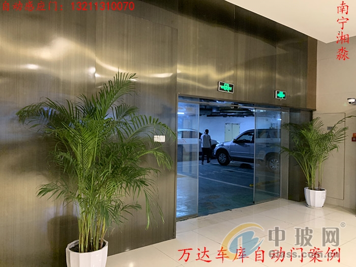 广西南宁玻璃门制作，艺术与实用的完美结合