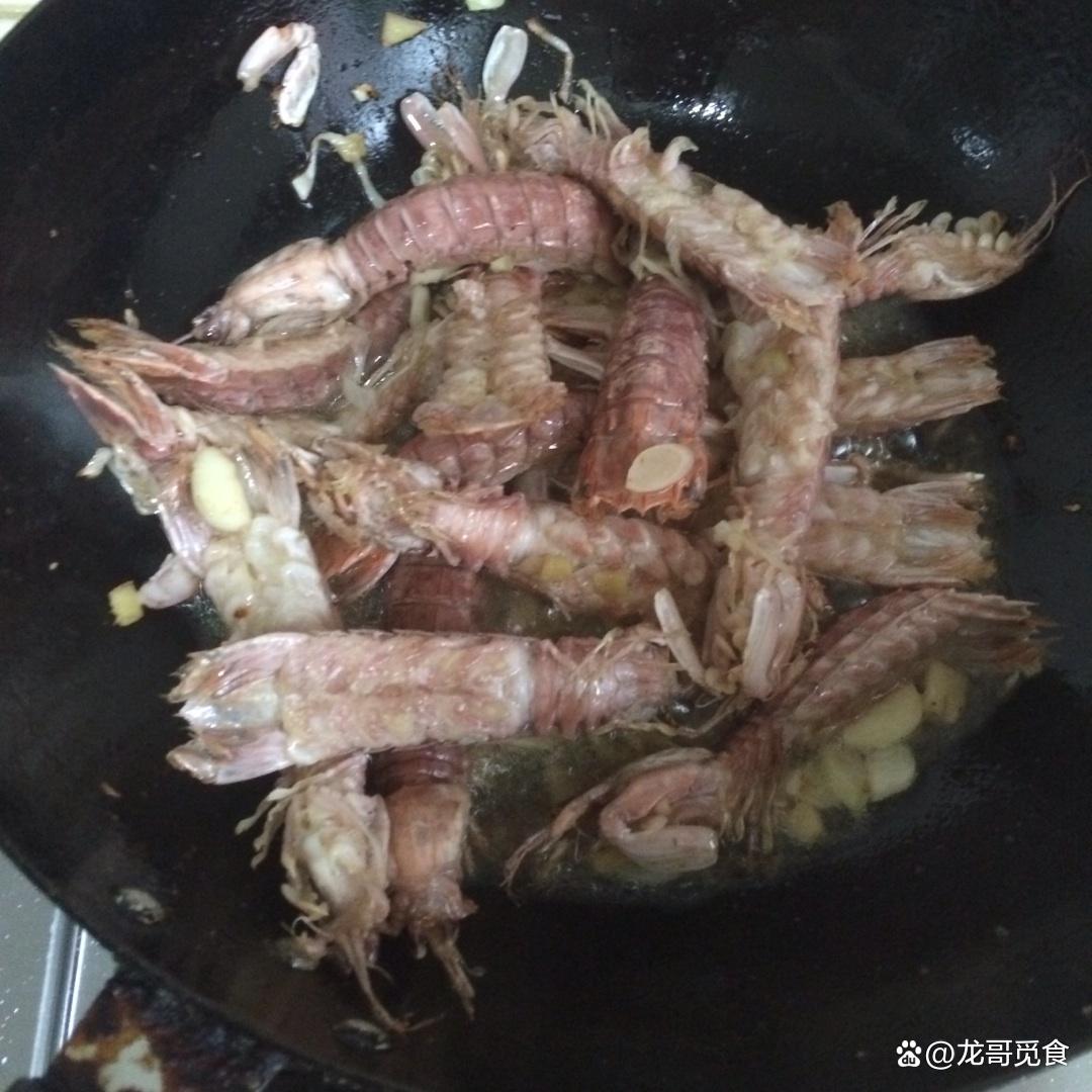 黄金琵琶虾，美味与文化的交融