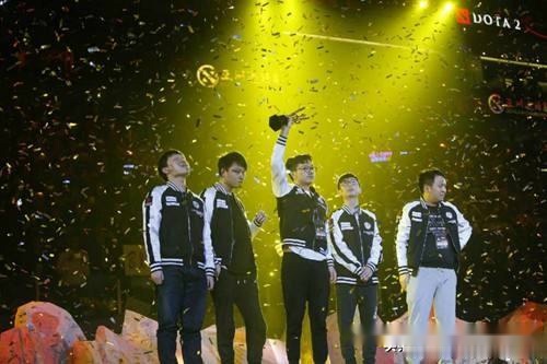 Ti2 IG夺冠阵容，传奇背后的英雄与策略分析