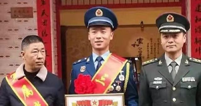 我是伞兵小司令