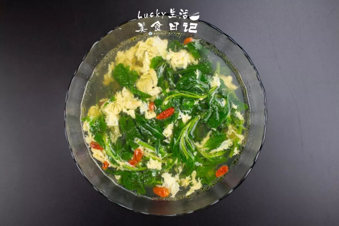 枸杞芥菜蛋花汤，一道滋养身心的传统美味
