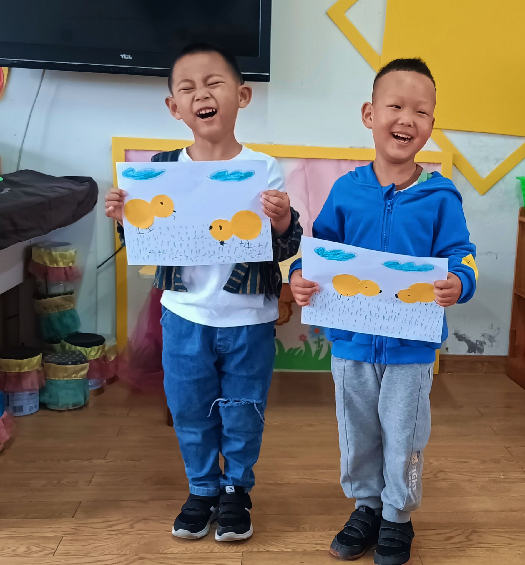 小鸡吃虫美术详教案