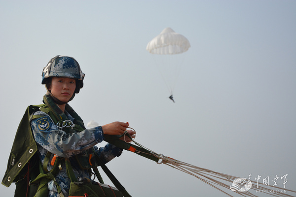 SS110伞兵，空降兵的特殊使命与荣耀