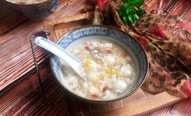 蛋花酒酿圆子的功效，美味佳肴与健康守护者的完美结合