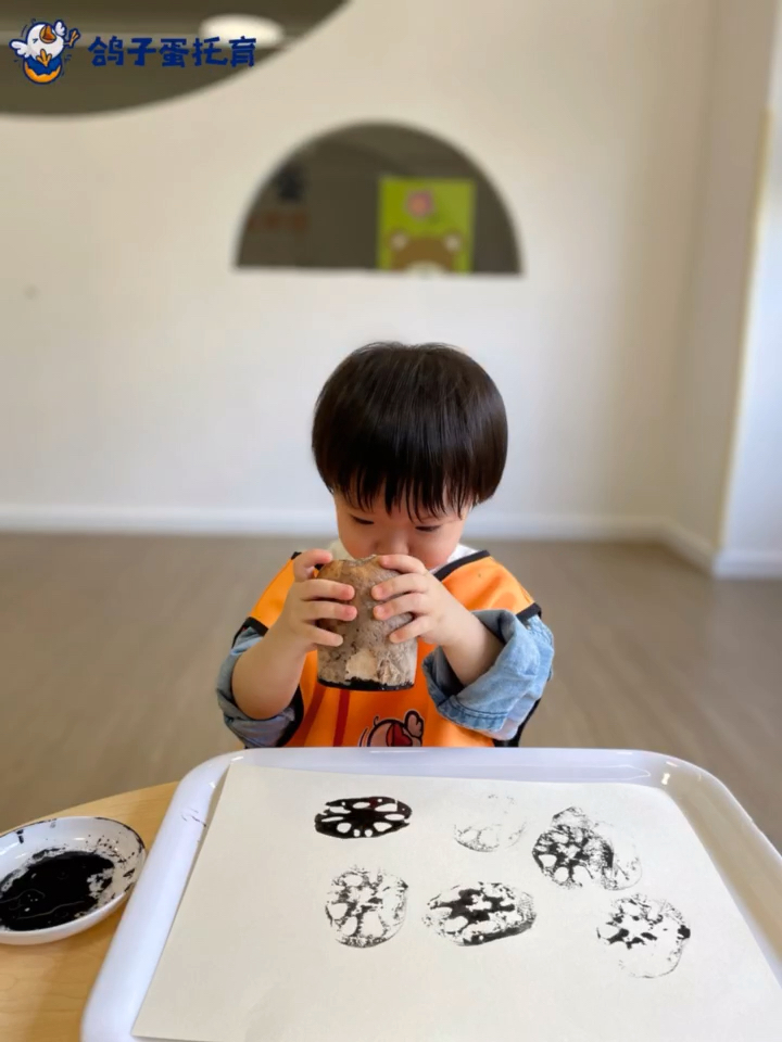 托班美术，探索与创意的启蒙之旅