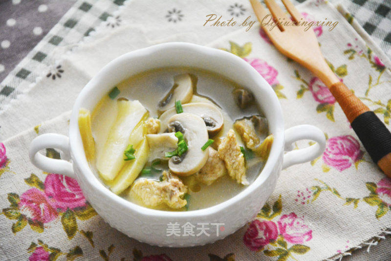 蘑菇蛋花汤，一道美味佳肴的烹饪之旅