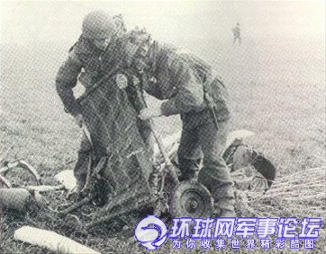 我军伞兵单兵装备的发展与革新